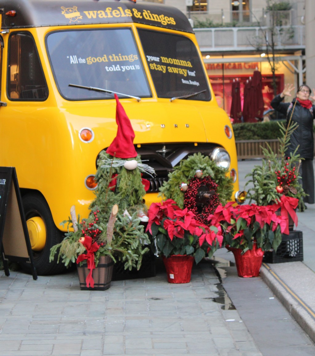 25 Days of Christmas Trees: Day 8–Wafels &&nbsp;Dinges